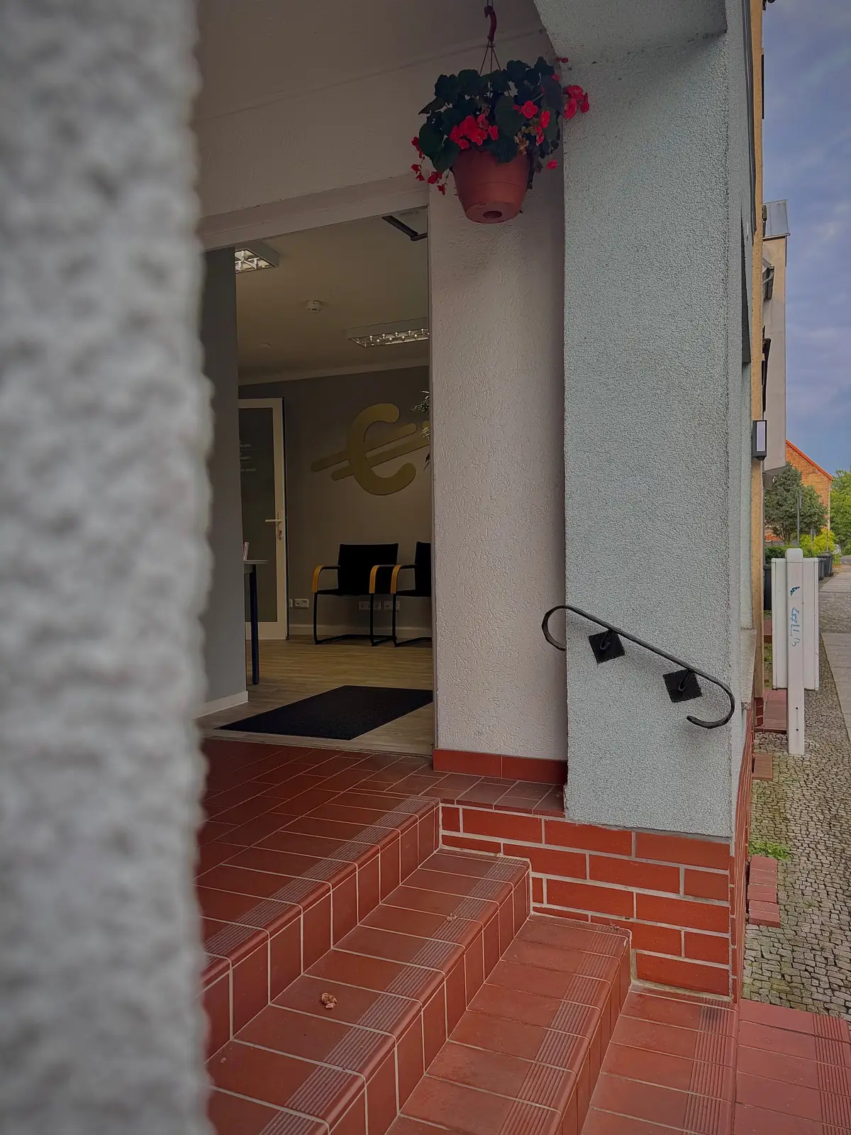 Eingang zum SR-Office Büro
